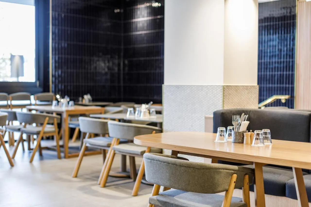 ****  Quay Perth Hotel Australia